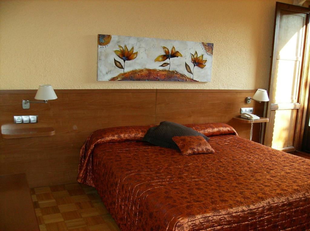Hotel Yamaguchi Sangüesa Habitación foto