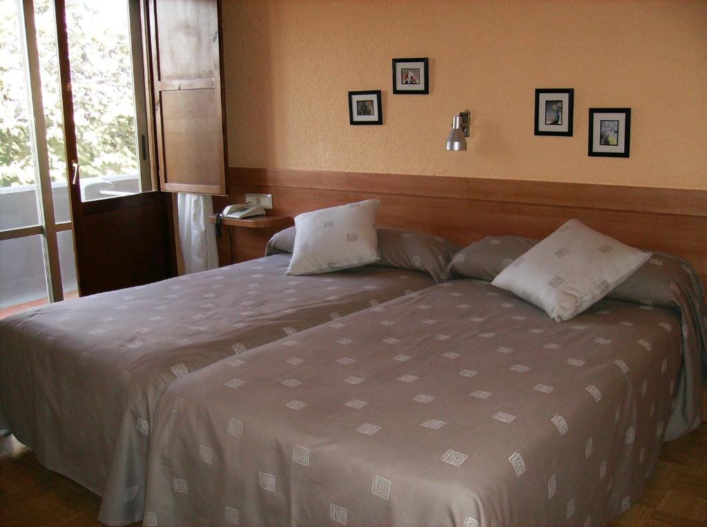 Hotel Yamaguchi Sangüesa Habitación foto