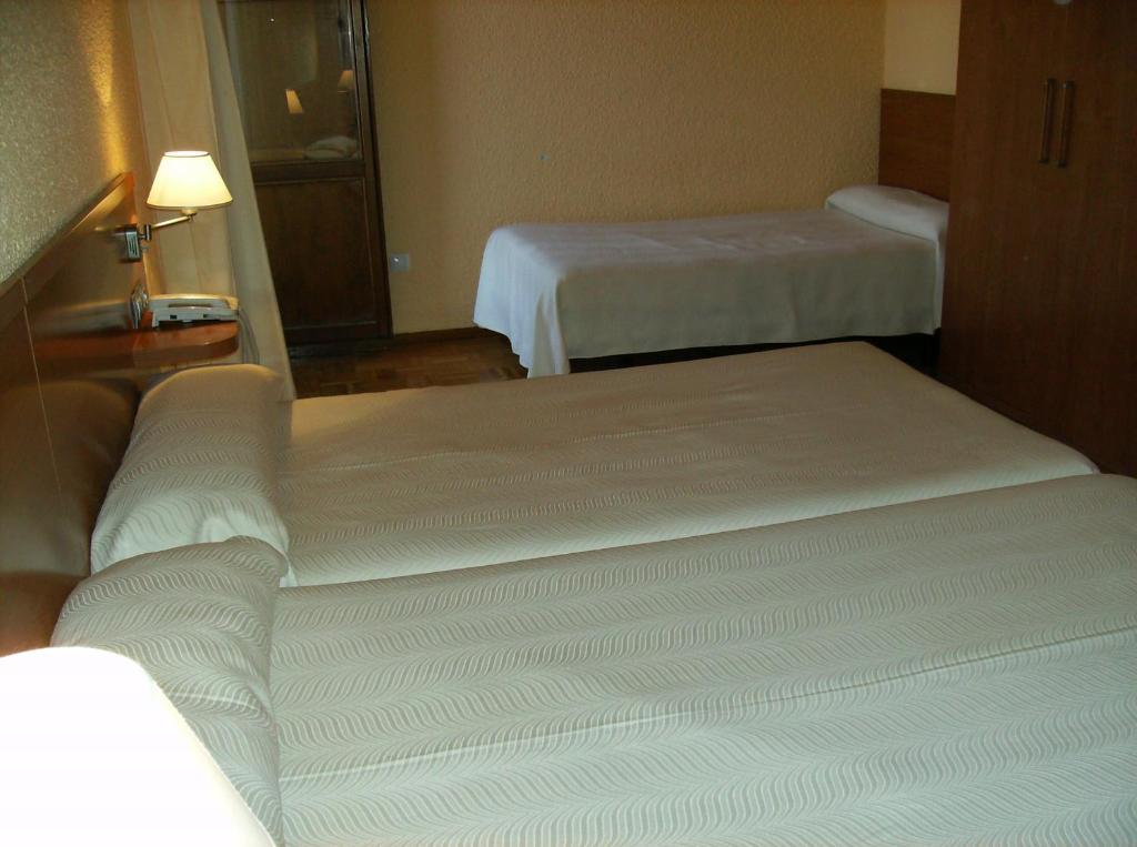 Hotel Yamaguchi Sangüesa Habitación foto